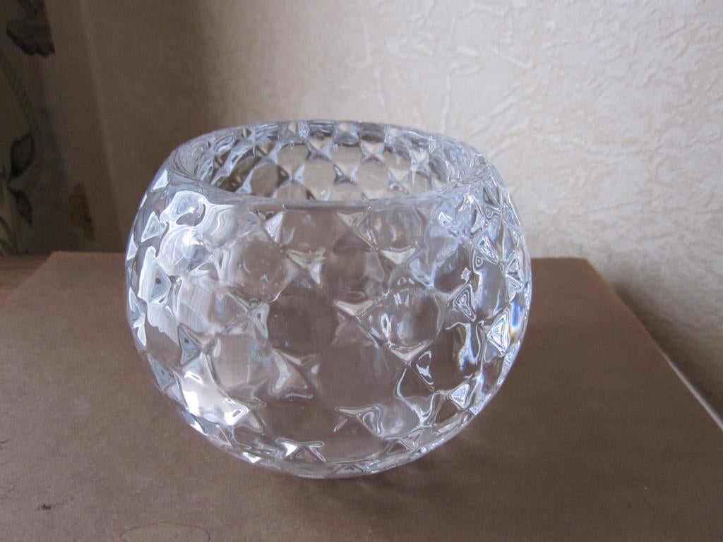 Dikwandige bolvormige kristal votive holder - gefaceteerd, Verzenden, Zo goed als nieuw, Overige materialen, Minder dan 25 cm