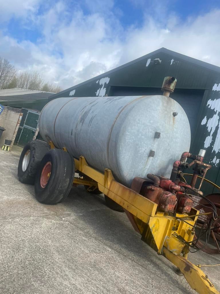 Mesttank . Claas Duiner.Schijven maaier, Zakelijke goederen, Agrarisch | Werktuigen, Ophalen, Overige, Transport