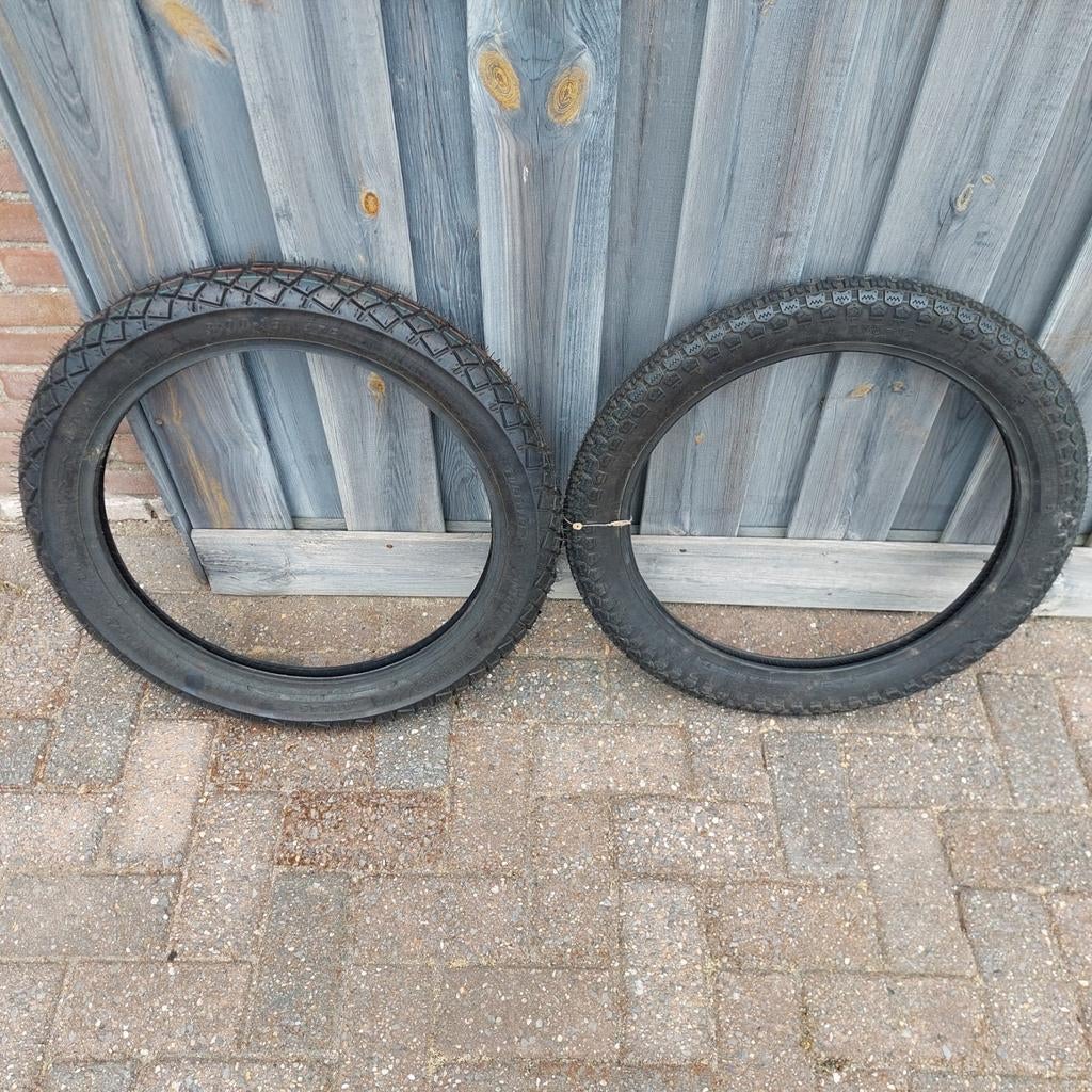 Honda Mbx Banden  Plus nieuwe Orginle Rempomp en rem slang !, Fietsen en Brommers, Ophalen, MBX