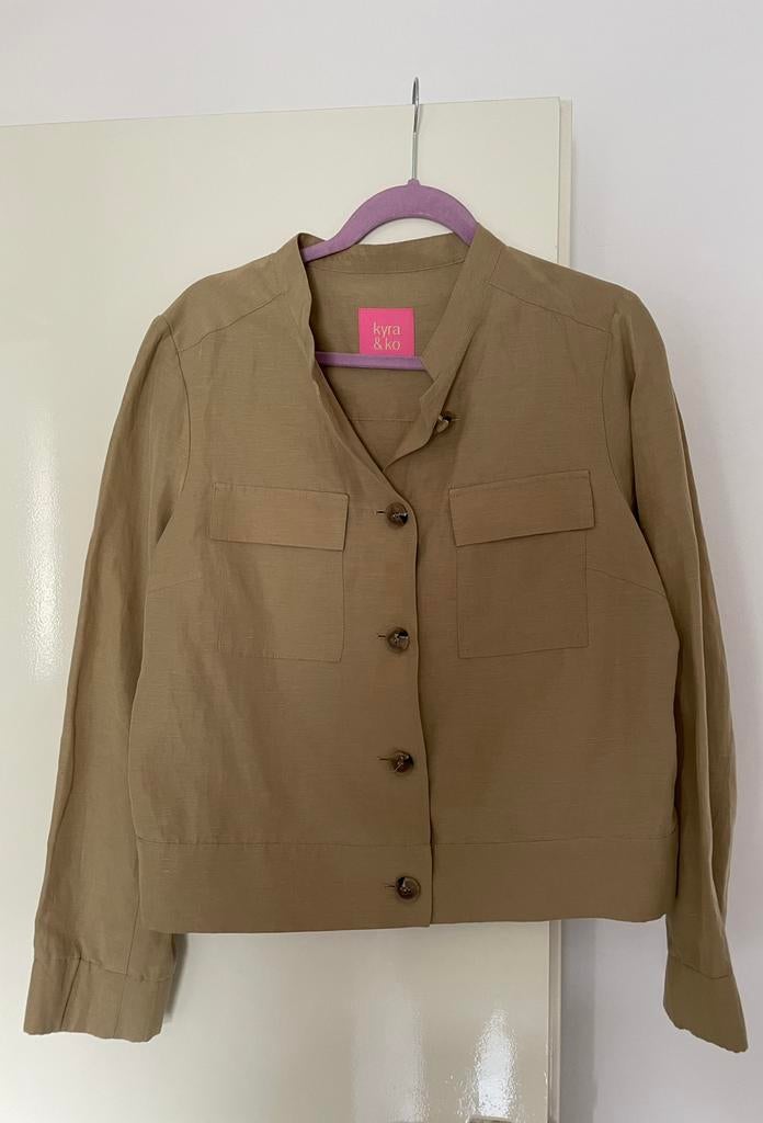 Kyra&Ko. Jas. Colbert. Kort jasje. Beige maat 40, Ophalen of Verzenden, Zo goed als nieuw, Maat 42/44 (L), Beige