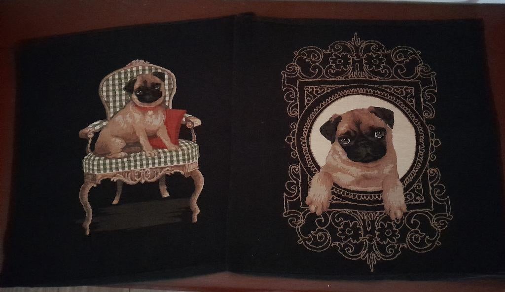 ~ Mops Honden Kussens Gobelin Kussenhoes, Huis en Inrichting, Woonaccessoires | Kussens, Ophalen of Verzenden, Zo goed als nieuw