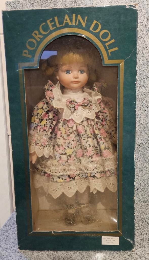Vintage Porseleinen Pop in Originele Doos - Bloemenmotief, Verzamelen, Ophalen of Verzenden, Zo goed als nieuw, Pop