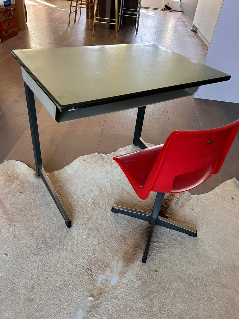 Vintage kinderbureau met opbergvak en stoel, Ophalen, Gebruikt, Overige typen