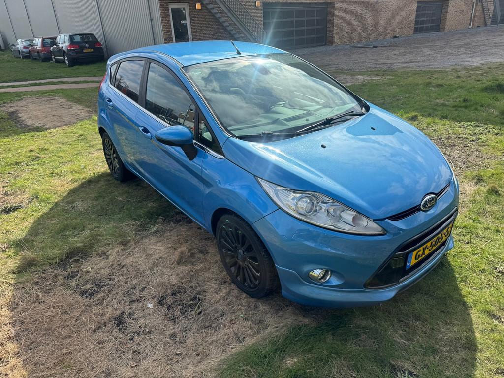 Ford Fiesta 1.6 Ghia, Voorwielaandrijving, 1596 cc, Blauw, Bedrijf