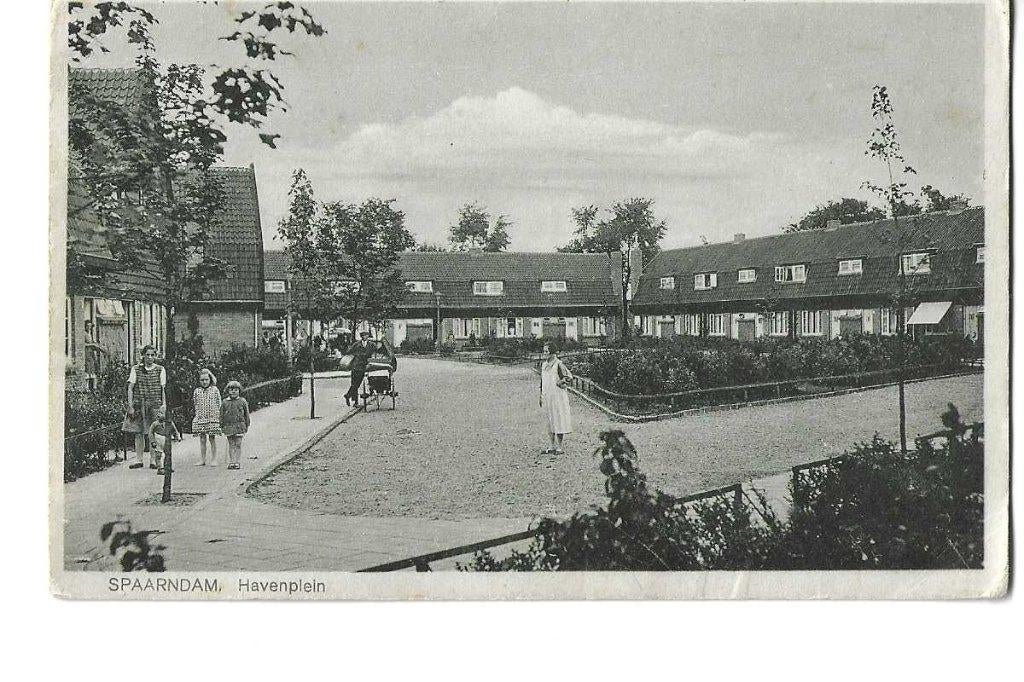 spaardam  1931    havenplein, Verzamelen, Ansichtkaarten | Nederland, Verzenden, 1920 tot 1940, Gelopen, Noord-Holland