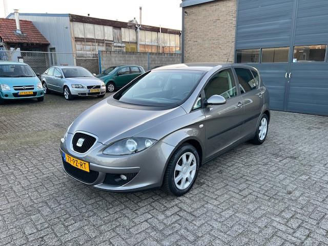 Seat Altea 1.6 Stylance, Stof, Gebruikt, 4 cilinders, Parkeersensor