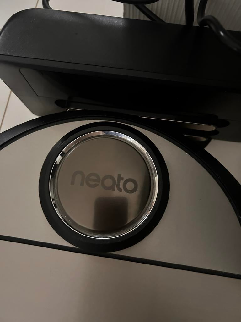 Neato robotstofzuiger, Ophalen, Gebruikt, Robotstofzuiger
