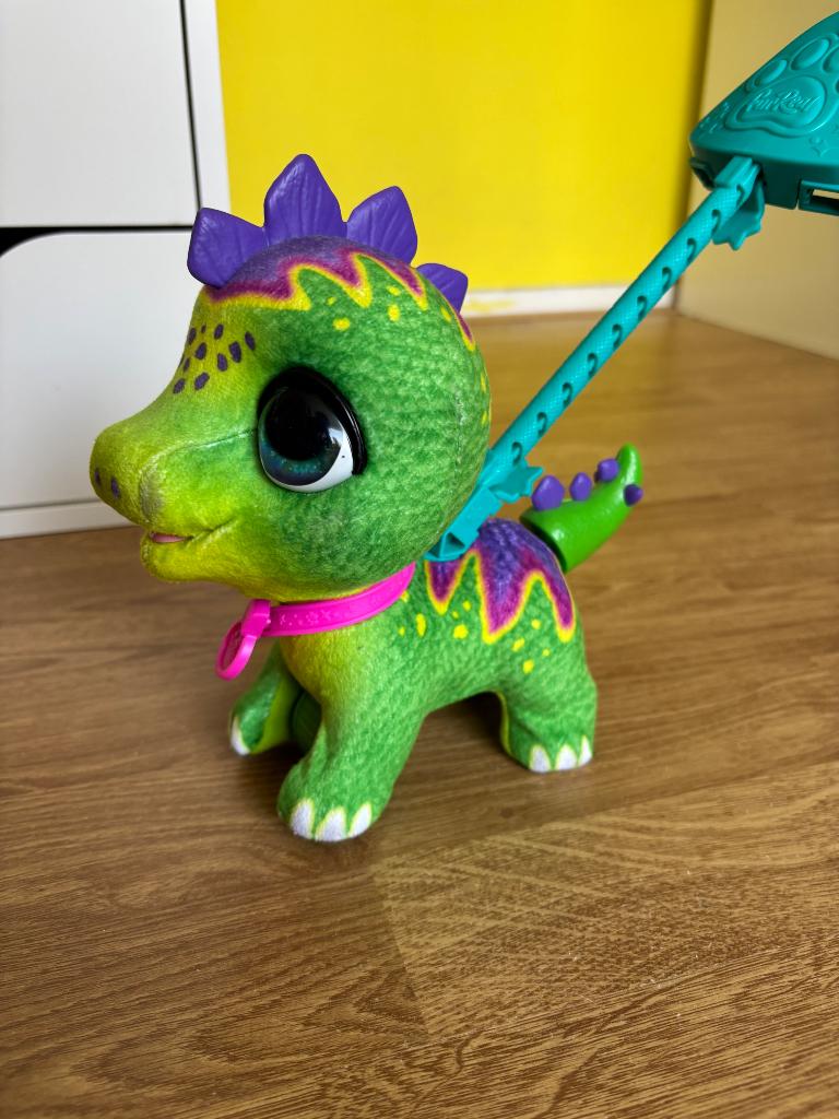 Fur Real draakje/dino, Kinderen en Baby's, Speelgoed | Knuffels en Pluche, Overige typen, Ophalen of Verzenden, Zo goed als nieuw