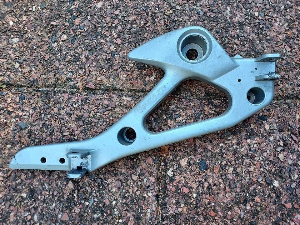 Honda XL1000V Varadero Alu schetsplaat Rechts voor voetsteps, Verzenden