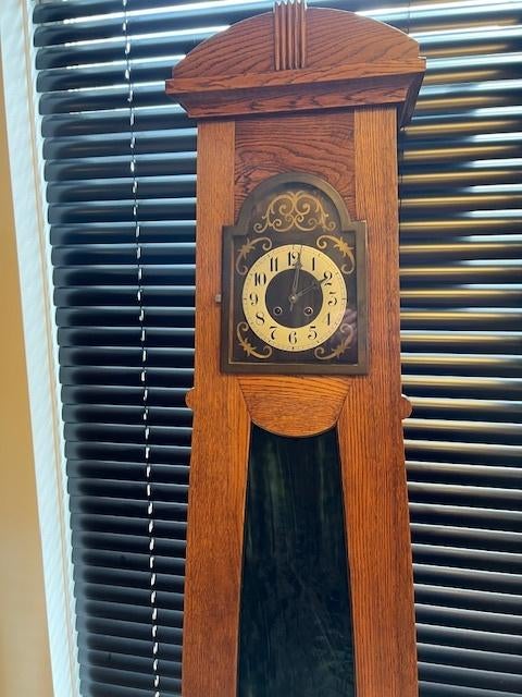 Art Nouveau eikenhouten kast met meerkleurig glas, rond 1900, Antiek en Kunst, Antiek | Klokken, Ophalen