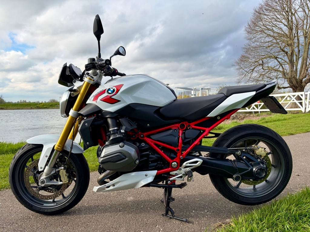 BMW R1200R zgst bwj 2015 2e eig 48.500km nwe banden btw-er