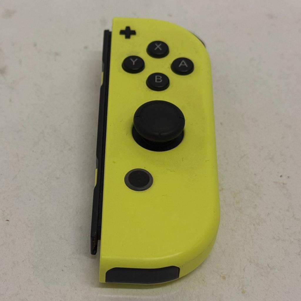 Nintendo Switch Joy-Con Geel (R), Nintendo, Zo goed als nieuw, Support@nintendo.com, 11-1 Hokotate-cho, Kamitoba, Minami-ku
Kyoto 601-8501
Japan