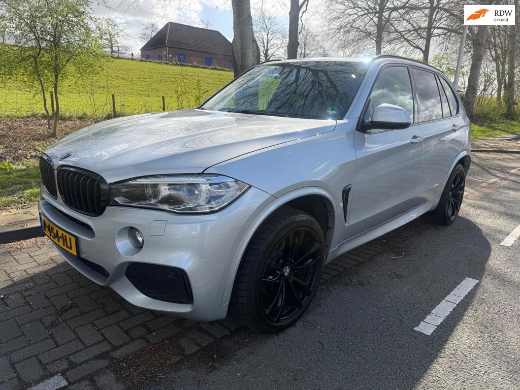 BMW X5 XDrive30d High Executive,leer ,M pakket automaat , pa, Lichtsensor, Gebruikt, 2993 cc, 241 €/maand