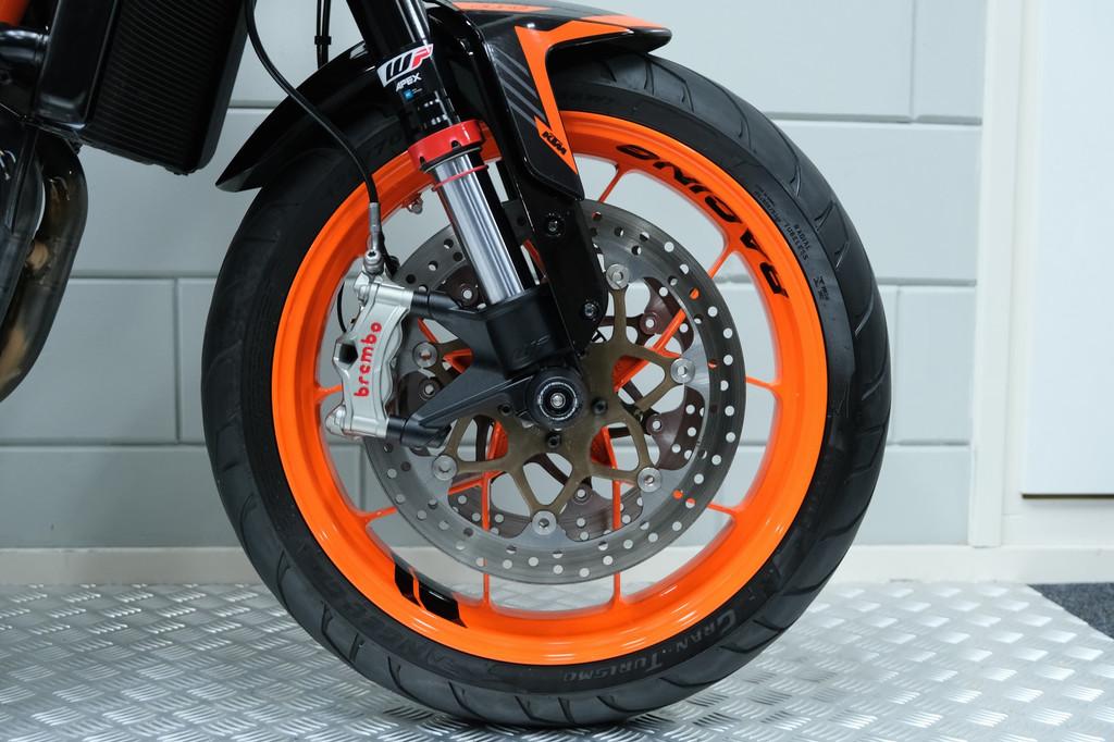 KTM 890 DUKE R ABS TOUR (bj 2020), E 3
A-5230  MATTIGHOFEN, AT, Bedrijf, Meer dan 35 kW, KTM Sportmotorcycle Ned B.V.