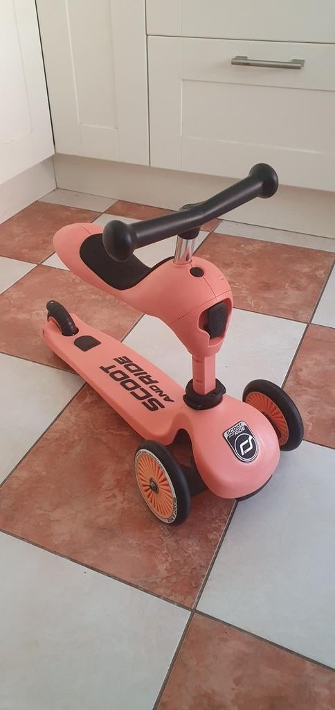 Scoot and Ride - Roze loopfiets en step, Fietsen en Brommers, Ophalen, Zo goed als nieuw, Gewone step, Scoot and Ride