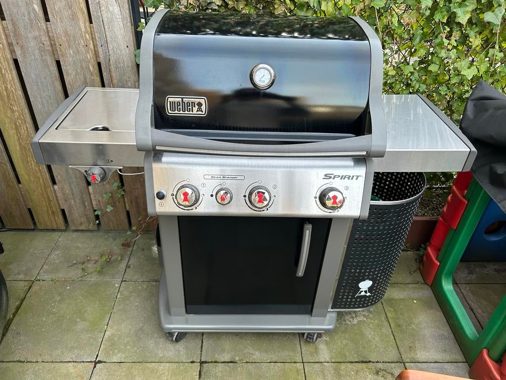 Weber Spirit gasbarbecue met zijbrander incl hoes, Ophalen of Verzenden, Gebruikt