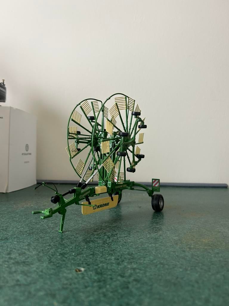 Krone hark 1:32, Ophalen of Verzenden, Zo goed als nieuw, Tractor of Landbouw, Overige merken