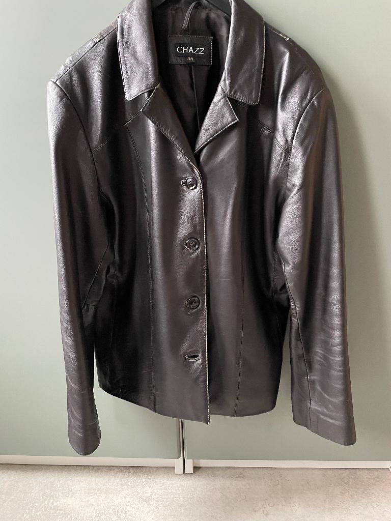 Kort leren jasje, Kleding | Dames, Maat 42/44 (L), Ophalen of Verzenden, Jasje, Gedragen