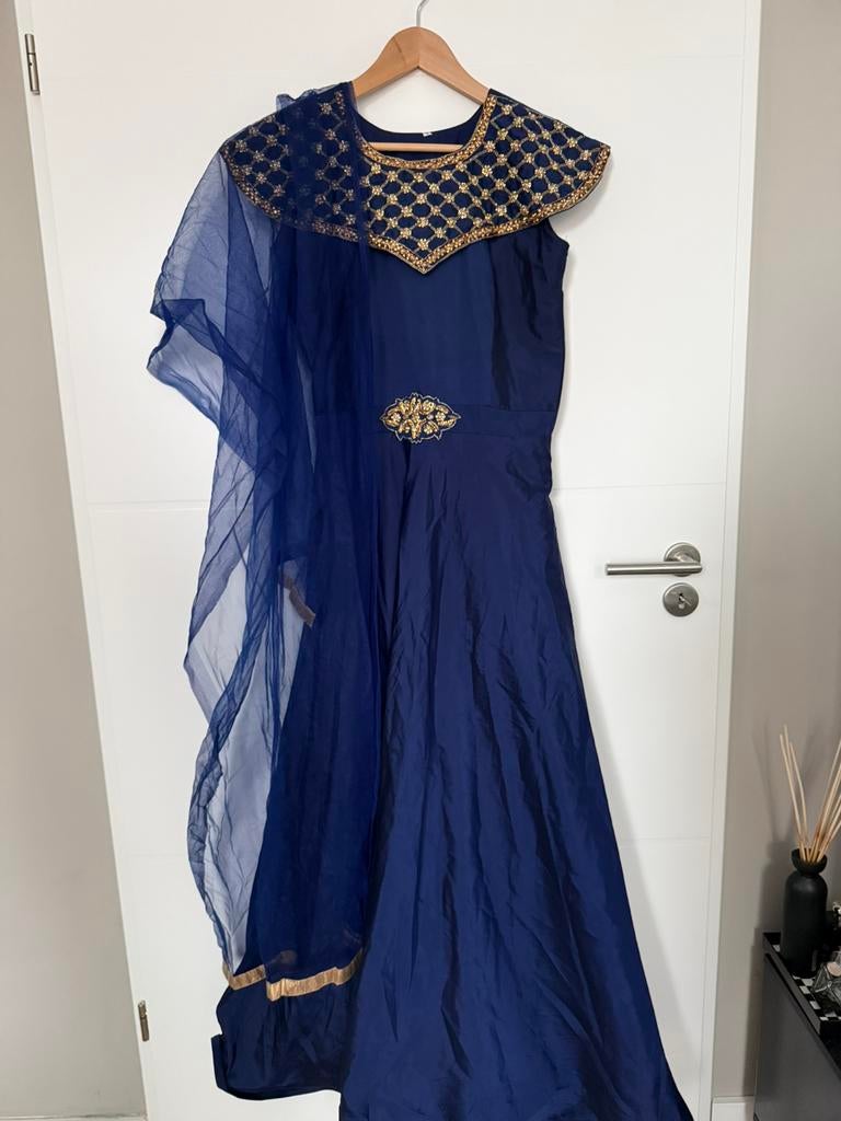 Anarkali - Salwar suit model, Ophalen of Verzenden, Zo goed als nieuw, Maat 38/40 (M), Overige typen