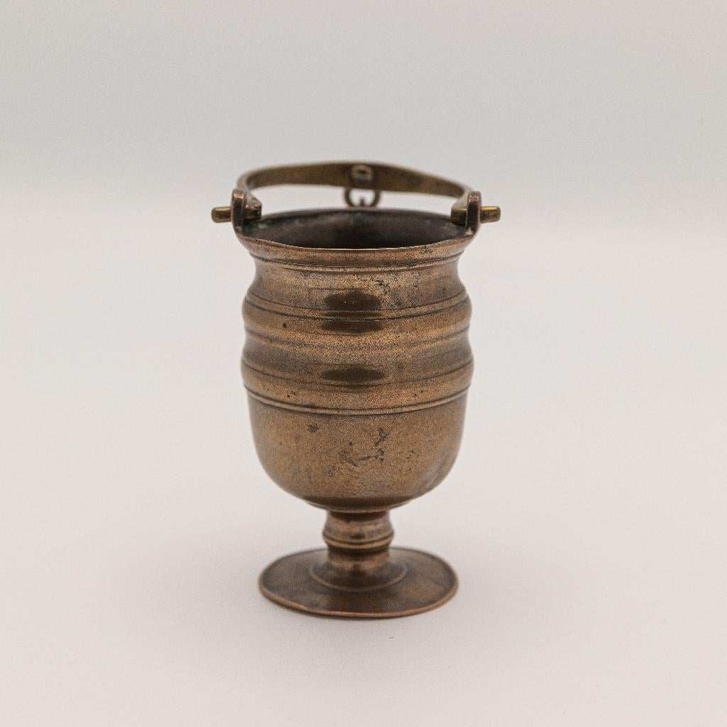 Bronzen wijwatervat 17e eeuw neurenberg, Antiek en Kunst, Ophalen of Verzenden, Brons