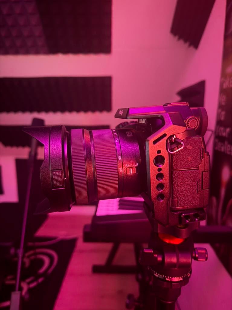 Panasonic Lumix S5 + 20-60mm Lens Perfect staat, Audio, Tv en Foto, Fotocamera's Digitaal, Ophalen, Zo goed als nieuw