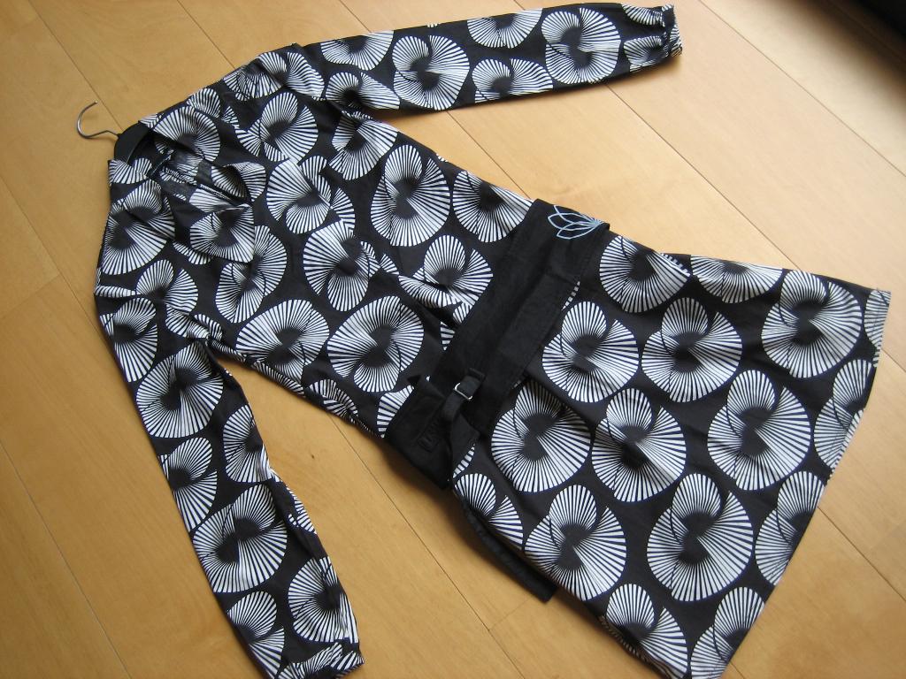 Bijzonder mooie zwart-wit Designjurk HOOKAHEY 34 snazzeys, Hookahey, Verzenden, Zwart, Nieuw