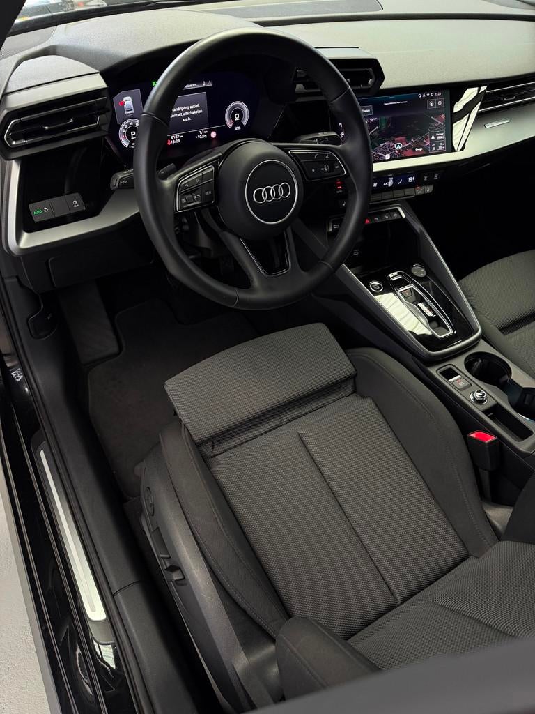 Audi A3 Limousine 35 TFSI Edition 150 PK Facelift, Zwart, 4 cilinders, Zwart, Bedrijf