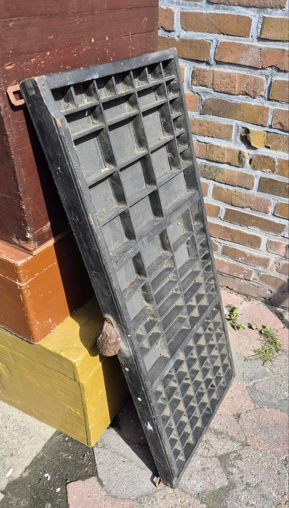 Letterbak la, Ophalen