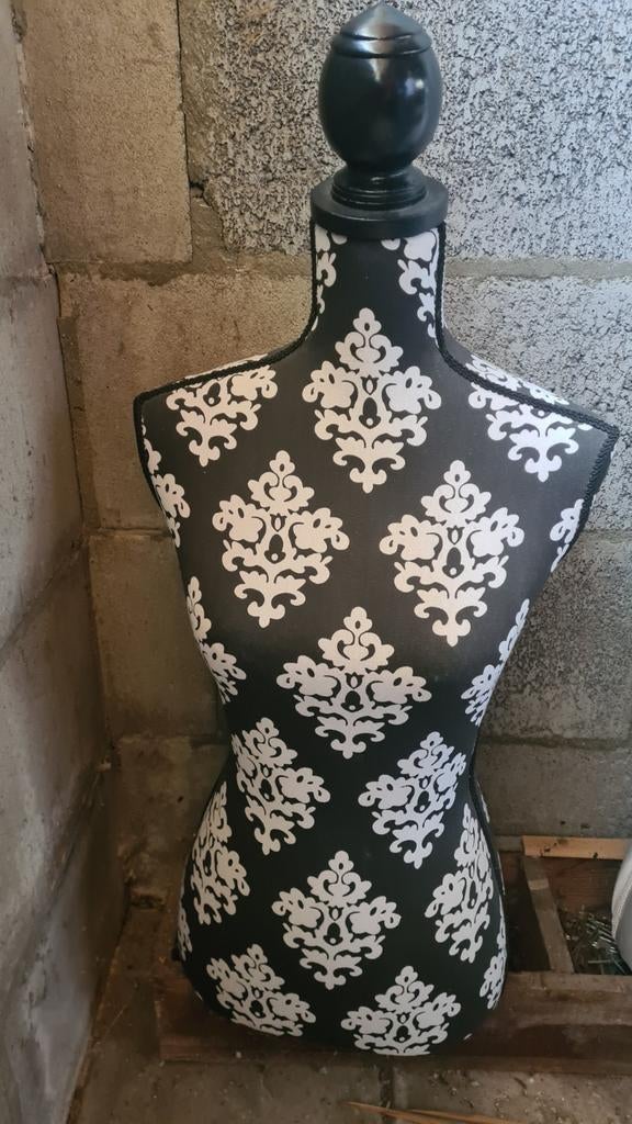 Brocante paspop torso, Ophalen, Zo goed als nieuw, Onder de knie