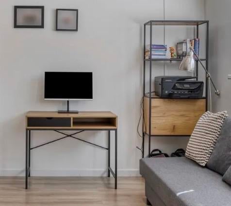 Modern bureau en wandrek - Hout en metaal, Huis en Inrichting, Bureaus, Ophalen, Bruin, Zo goed als nieuw, Overige merken