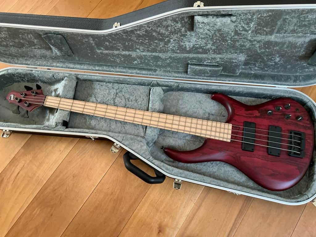 MTD BASS USA 434-24 Michael Tobias Design, Ophalen, Zo goed als nieuw