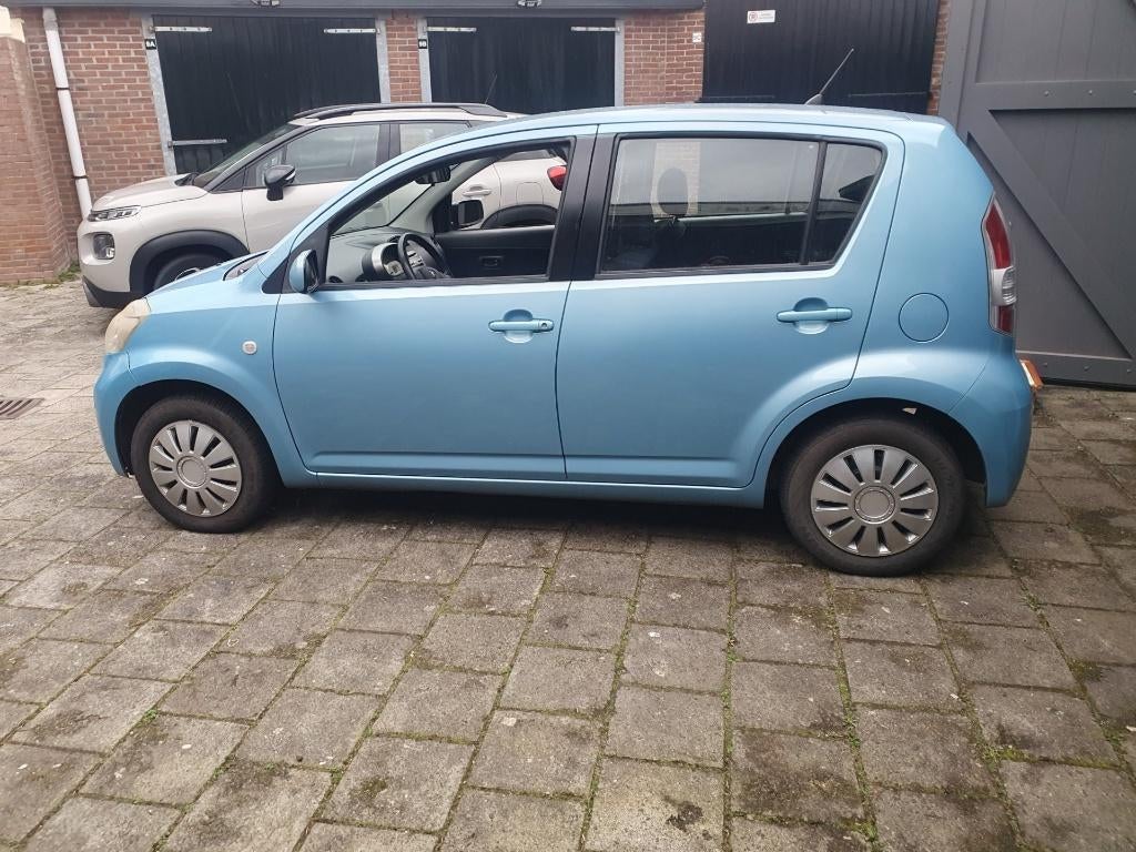 Daihatsu Sirion 1.0 51KW 2009 Blauw, Auto's, Daihatsu, Voorwielaandrijving, Stof, Blauw, Overige kleuren