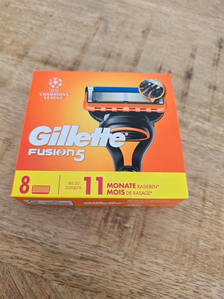 Gillette fushion pakje met 8 stuks NU 25 euro, Ophalen of Verzenden, Nieuw, Gehele gezicht