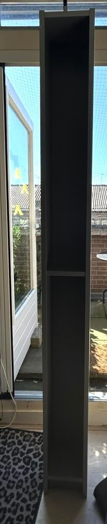 Ikea benno / gnedby cd / dvd kast lichtgrijs, Ophalen, Zo goed als nieuw, Hout, Cd's of Dvd's