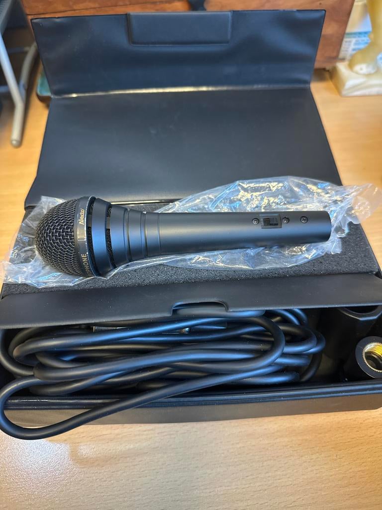 Alecto PRO-1 Dynamische Microfoon, Ophalen of Verzenden, Gebruikt, Zangmicrofoon