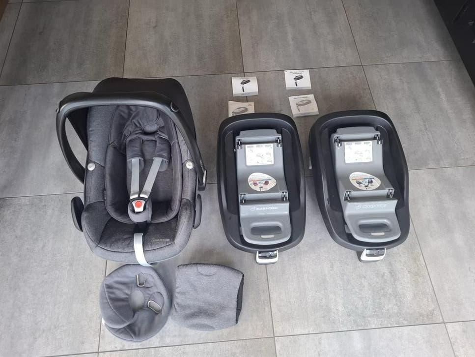 Maxi-Cosi Pebble Plus met twee FamilyFix auto bases, Ophalen, Gebruikt, Zijbescherming, Isofix