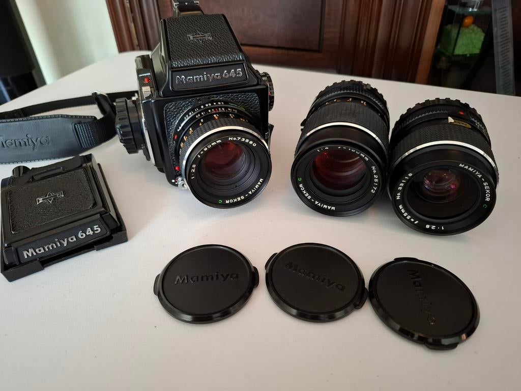 Mamiya 645 met 3 lenzen en alle bijhorende toebehoren., Audio, Tv en Foto, Fotocamera's Analoog, Ophalen of Verzenden, Spiegelreflex