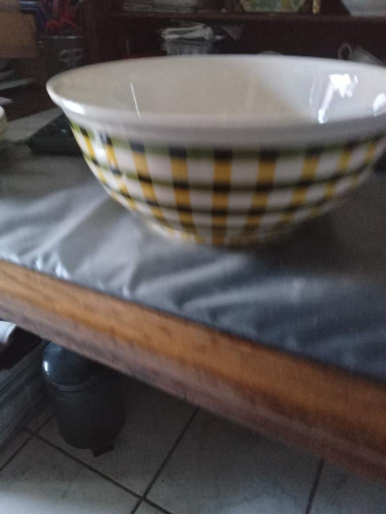 Kom oude stempel villeroy en boch ruit motief, Ophalen of Verzenden