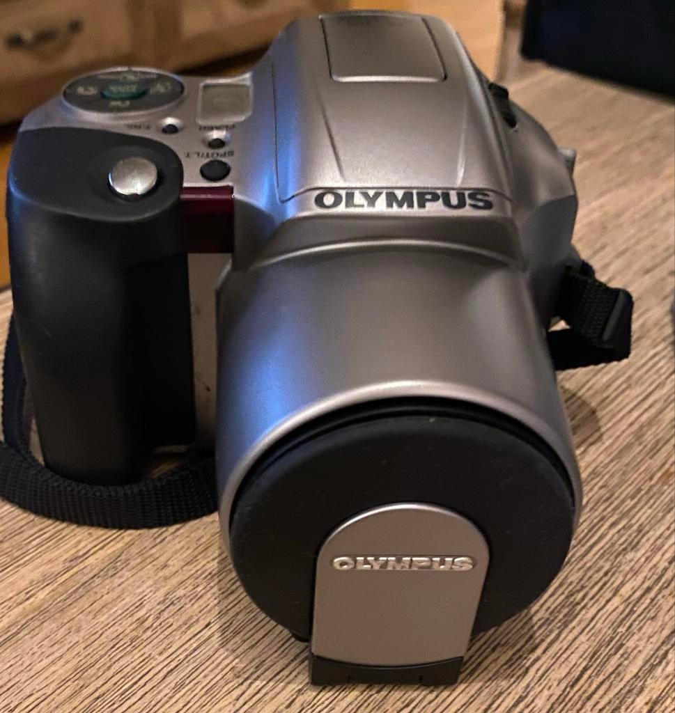 fotocamera olympus zwart/zilver, Audio, Tv en Foto, Fotocamera's Analoog, Ophalen of Verzenden, Zo goed als nieuw, Compact, Olympus
