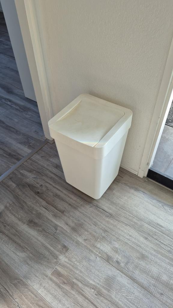 2x Ikea Afvalbak / Prullenbak / wasmand, Ophalen, Kunststof, 50 tot 75 cm, 40 liter of meer