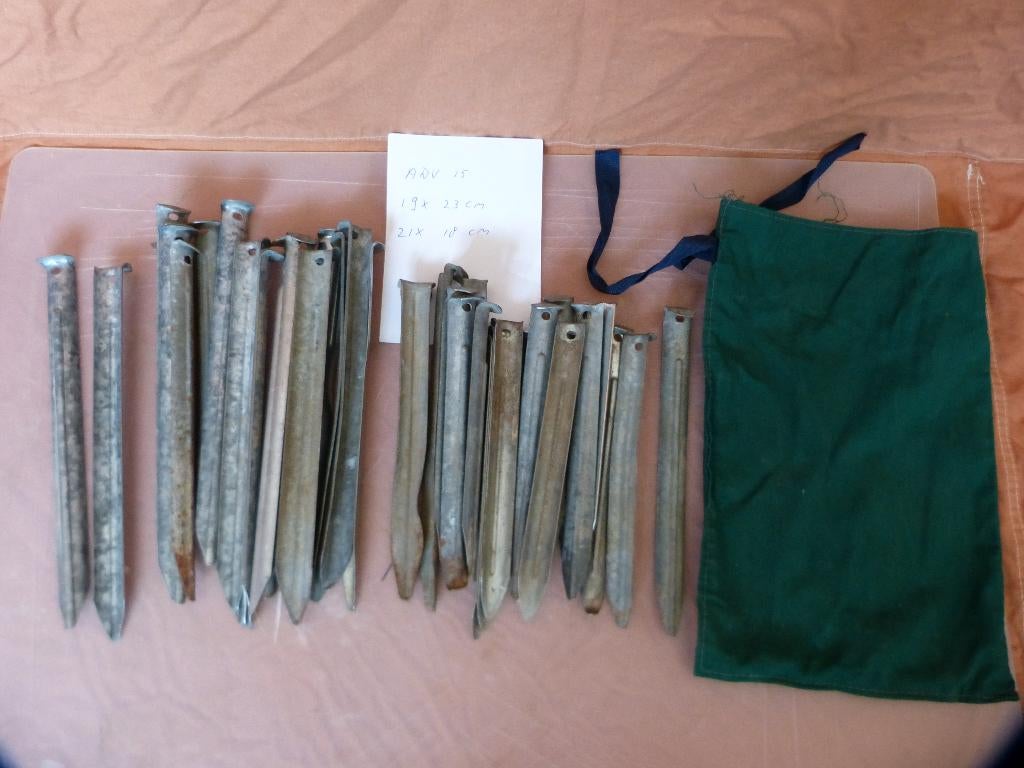 Adv. 15 Grasharingen 40 stuks totaal: 19x 23cm & 21x 18cm, Ophalen, Gebruikt