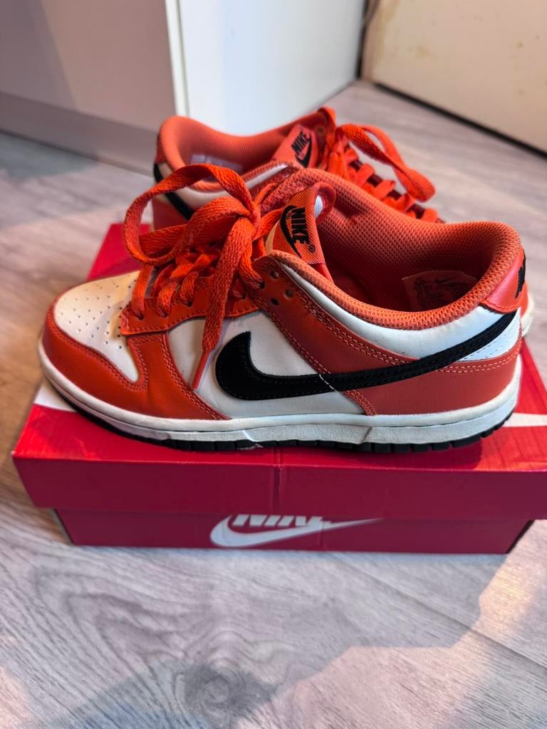 Nike Dunk Low Phantom Black/ Safety Orange 36,5, Kleding | Dames, Schoenen, Ophalen of Verzenden, Zo goed als nieuw, Zwart