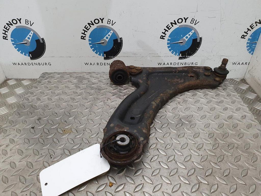 OPEL CORSA 1.2-16V Full Rhythm  DRAAGARM ONDER RV 2004, Gebruikt, -, -, Ophalen of Verzenden