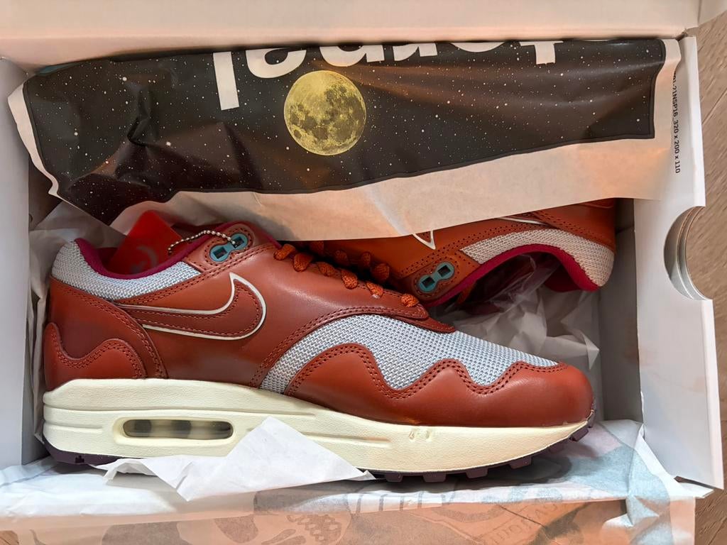 Nike air max 1 Dark Russet mt 42, Bruin, Nieuw, Ophalen of Verzenden, Sneakers of Gympen