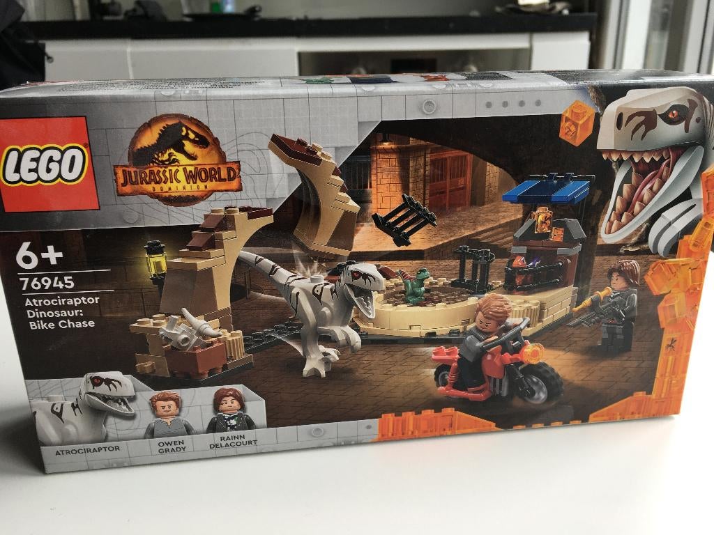 LEGO Jurassic World Atrociraptor Dinosaur Chase 76945 Nieuw, Ophalen of Verzenden, Nieuw, Complete set, Lego