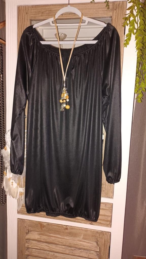 Zwarte glanzende viscose tuniek  met carmenhals maat 44/46, Kleding | Dames, Blouses en Tunieken, Made in Italy, Zwart, Maat 42/44 (L)