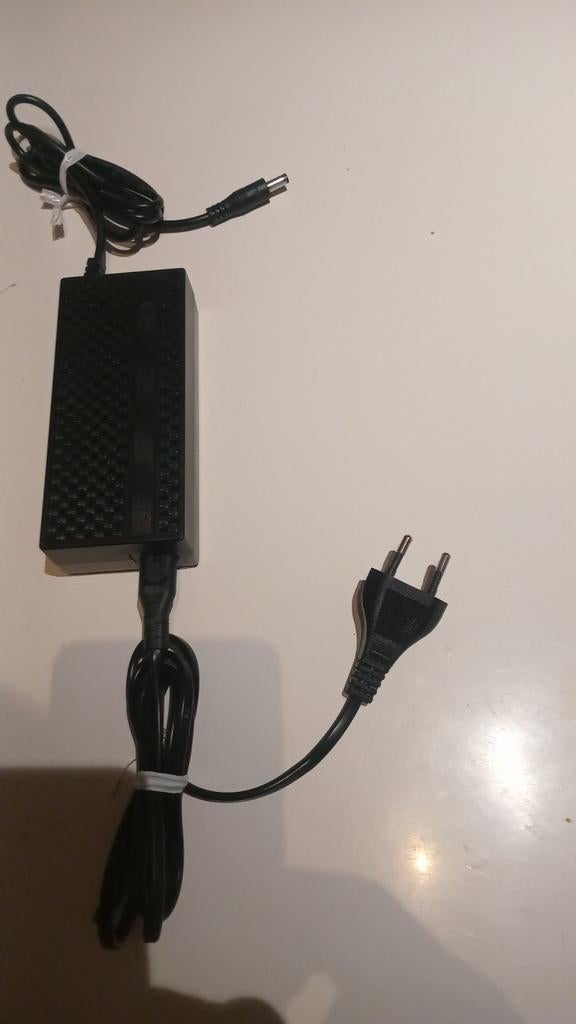 Step oplader en wingoo en moveway, Ophalen of Verzenden, Elektrische step (E-scooter)