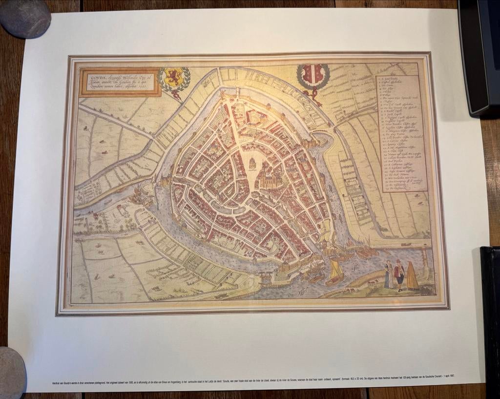 Gouda Plattegrond 1585 - Herdruk Goudsche Courant 1987, Antiek en Kunst, Ophalen of Verzenden