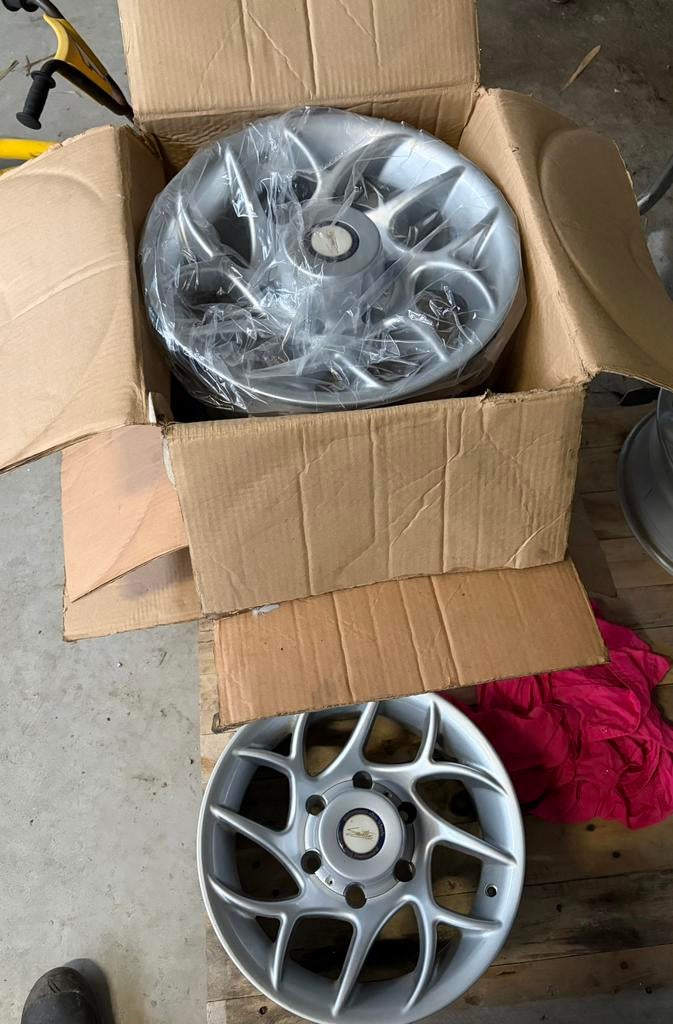 Smiths LM velgen NIEUWE SET 6x139.7 7Jx15Inch Setprijs 150, Auto-onderdelen, 15 inch, Velg(en), Nieuw, Ophalen of Verzenden