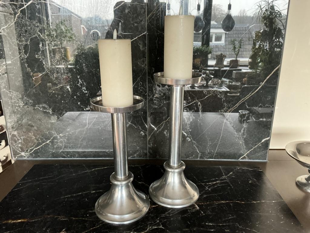 Kandelaars 2 stuks aluminium BOB, Huis en Inrichting, Woonaccessoires | Kandelaars en Kaarsen, Ophalen, 25 tot 50 cm, Zo goed als nieuw